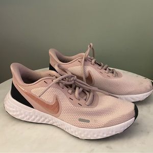 Nike Revolution Light Pink Sneakers Athletic Shoes Size 6.5 Women’s